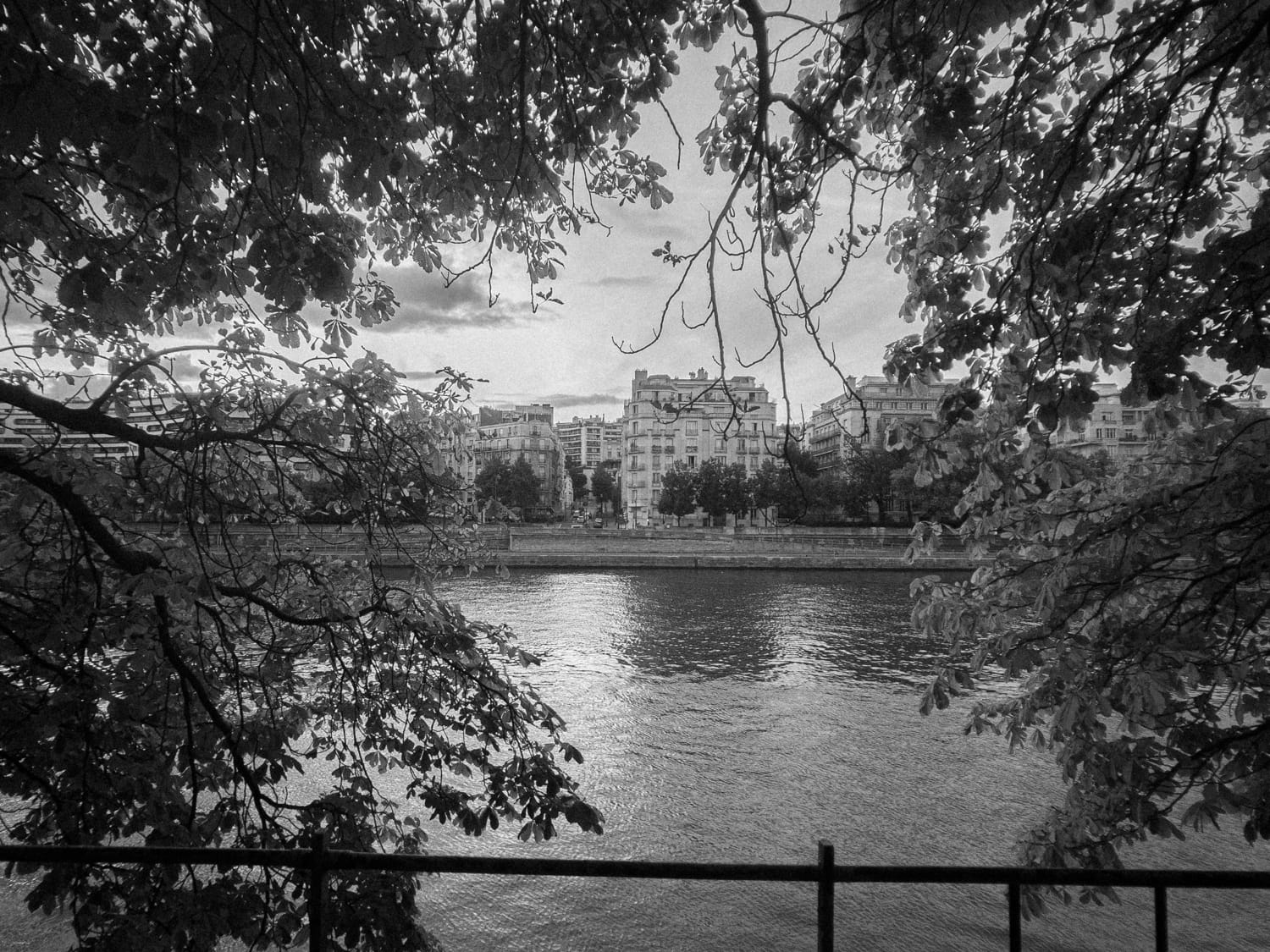 Превью Paris shoot on iPhone 2019